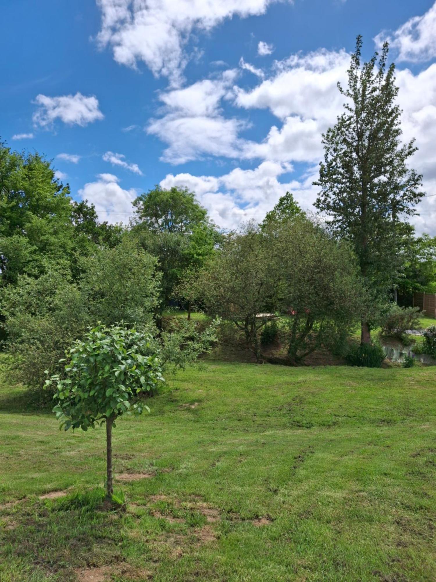 L'Authentique Tonneau A Cidre D'Emma Villa Litteau ภายนอก รูปภาพ