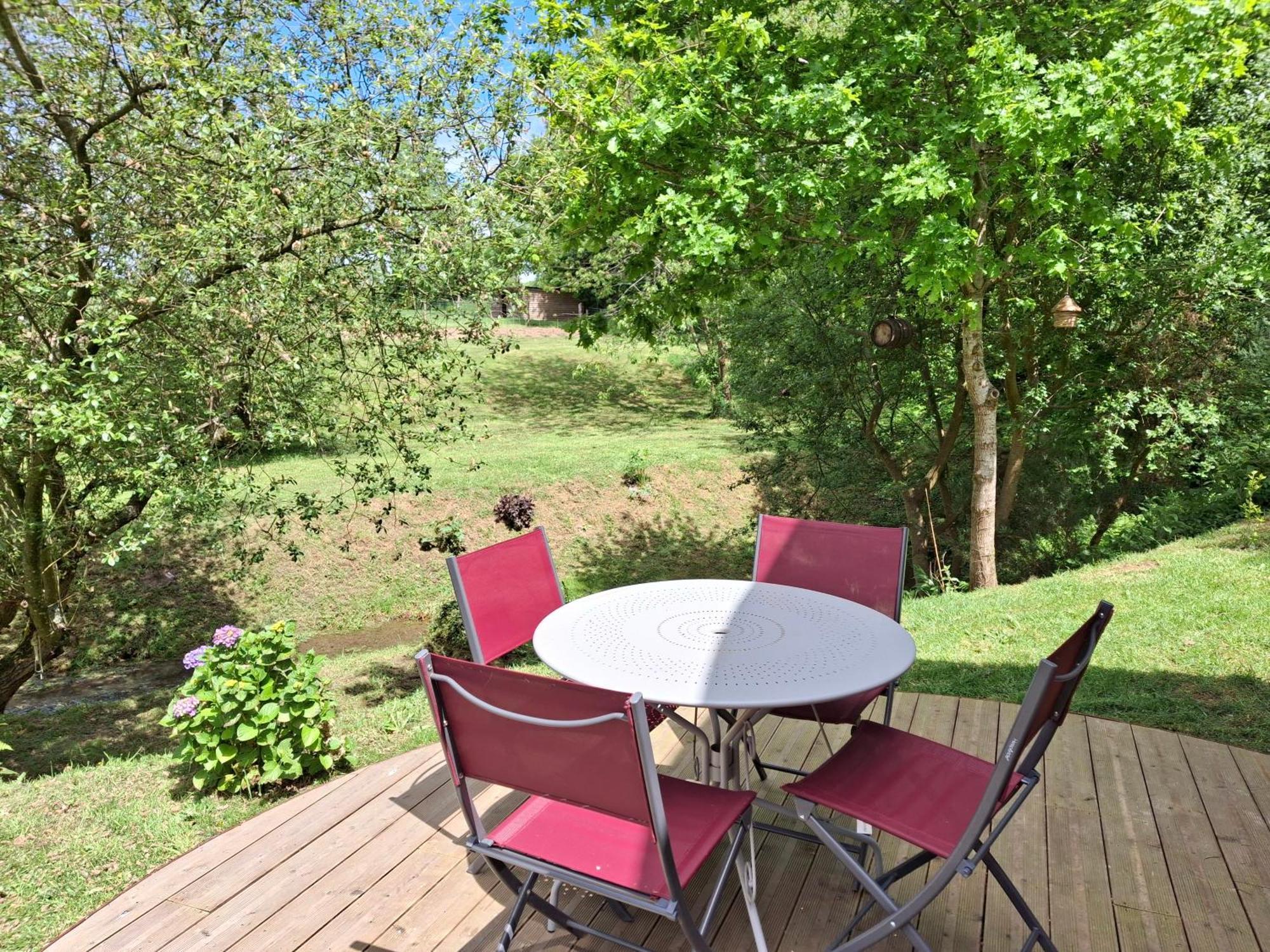 L'Authentique Tonneau A Cidre D'Emma Villa Litteau ภายนอก รูปภาพ